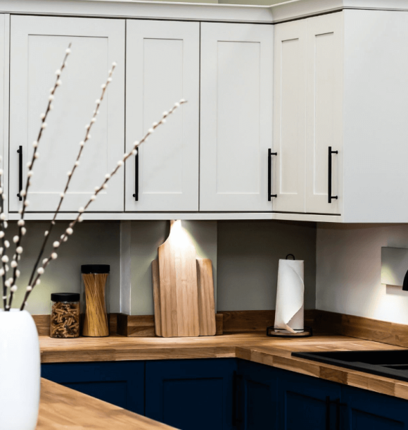 Albany Narrow Shaker